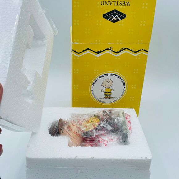 NEW Peanuts Charlie Brown Around Town Christmas Tree Figure 8429 Westland Gift - Picture 4 of 11